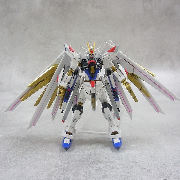 完成品 HG 1/144 マイティーストライクフリーダムガンダム