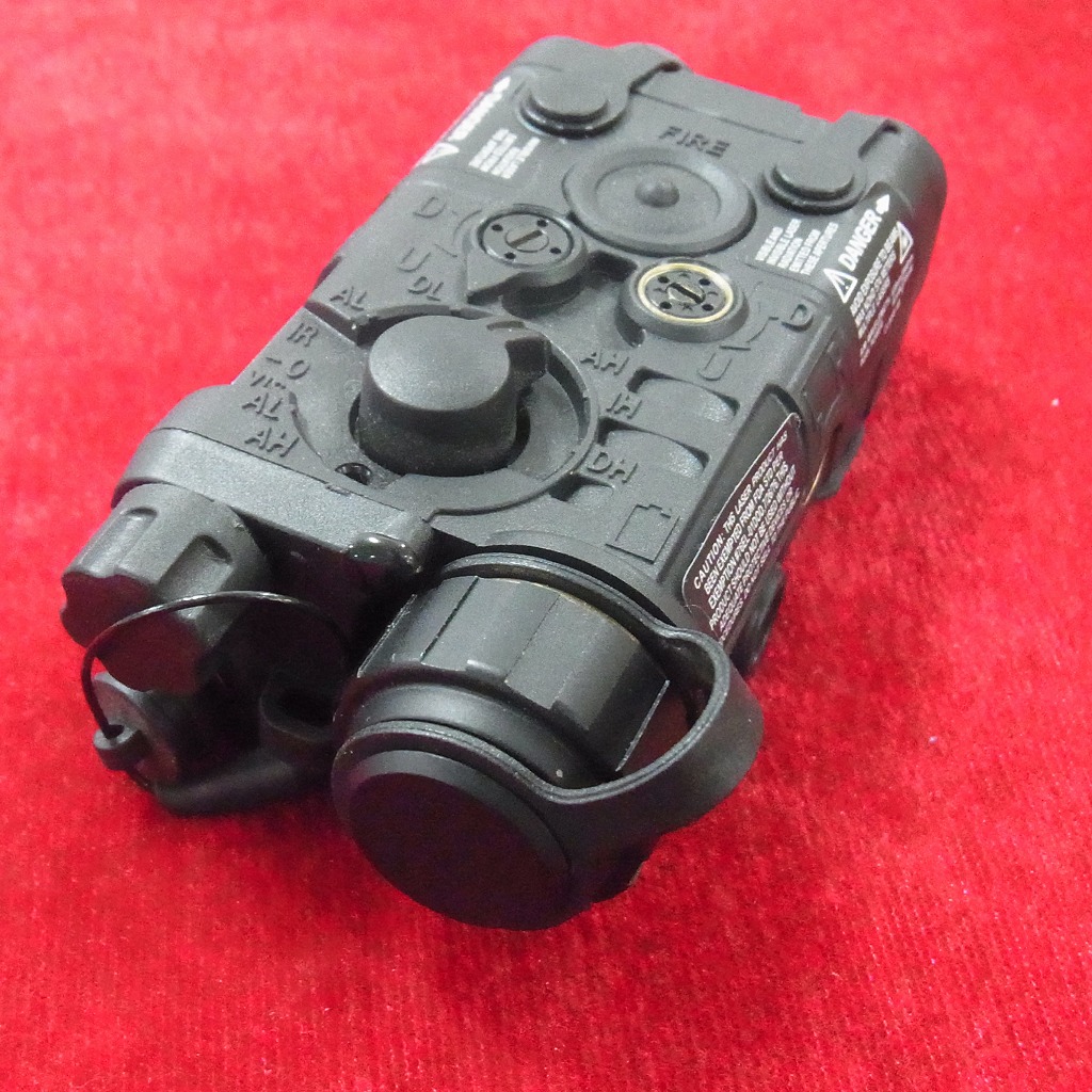 NGALタイプ フラッシュライト レーザーサイト BK