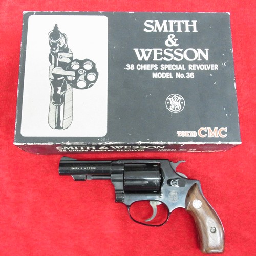 CMC モデルガン S&W M36 チーフスペシャル 3インチ 木製グリップ [くれいも屋：I0A237]