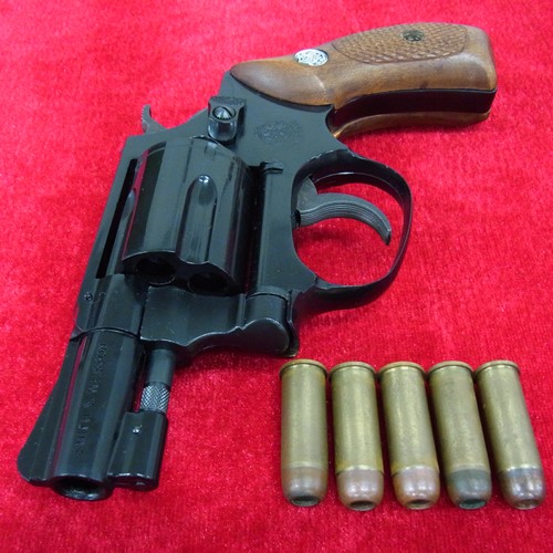 CMC モデルガン S&W M36 2インチ チーフスペシャル 木製グリップ[くれいも屋：I0A257]