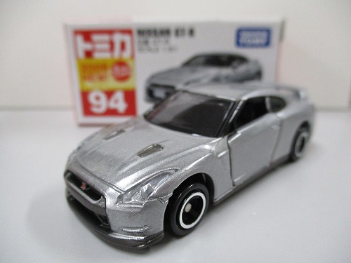 トミカ 94 日産 GT-R