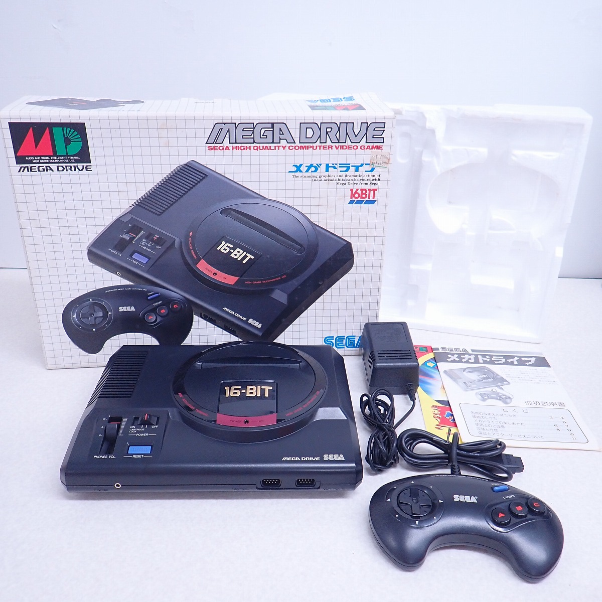 【中古ハード】メガドライブ｜本体一式