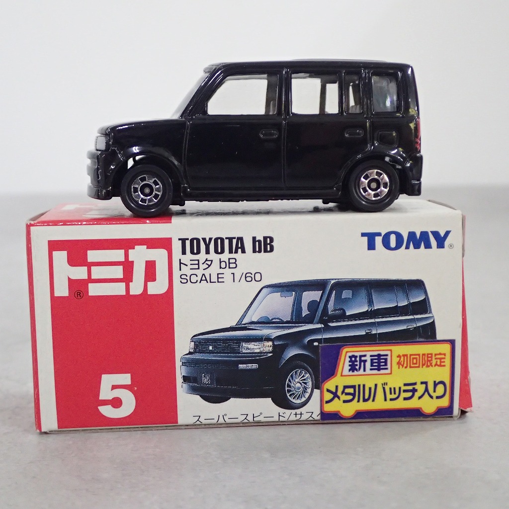 トミカ 5 トヨタ bB メタルバッチ入り