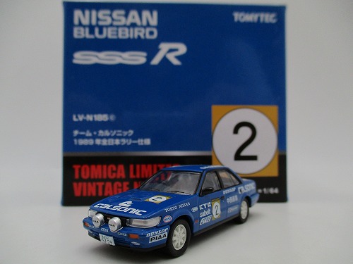 トミカ リミテッド ヴィンテージ ネオ ニッサン ブルーバード SSS-R チーム・カルソニック 1989年 全日本ラリー仕様 LV-N185c