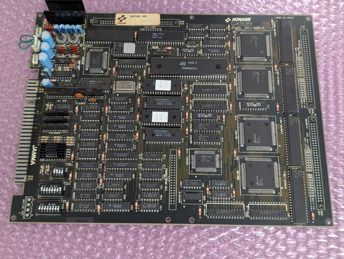【店頭併売品】（アーケード基板）コナミ「トライゴン」【AR-3383】