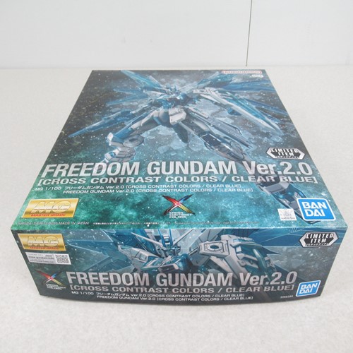 【未組立】 MG 1/100 フリーダムガンダム Ver.2.0 [CROSS CONTRAST COLORS / CLEAR BLUE]