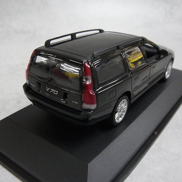 M014【B品】MINICAMPS　ミニチャンプス　Volvo ボルボ　V70 BEEP ゲームグッズ通販 / ミニチャンプス 1/43 ボルボ V70 2000