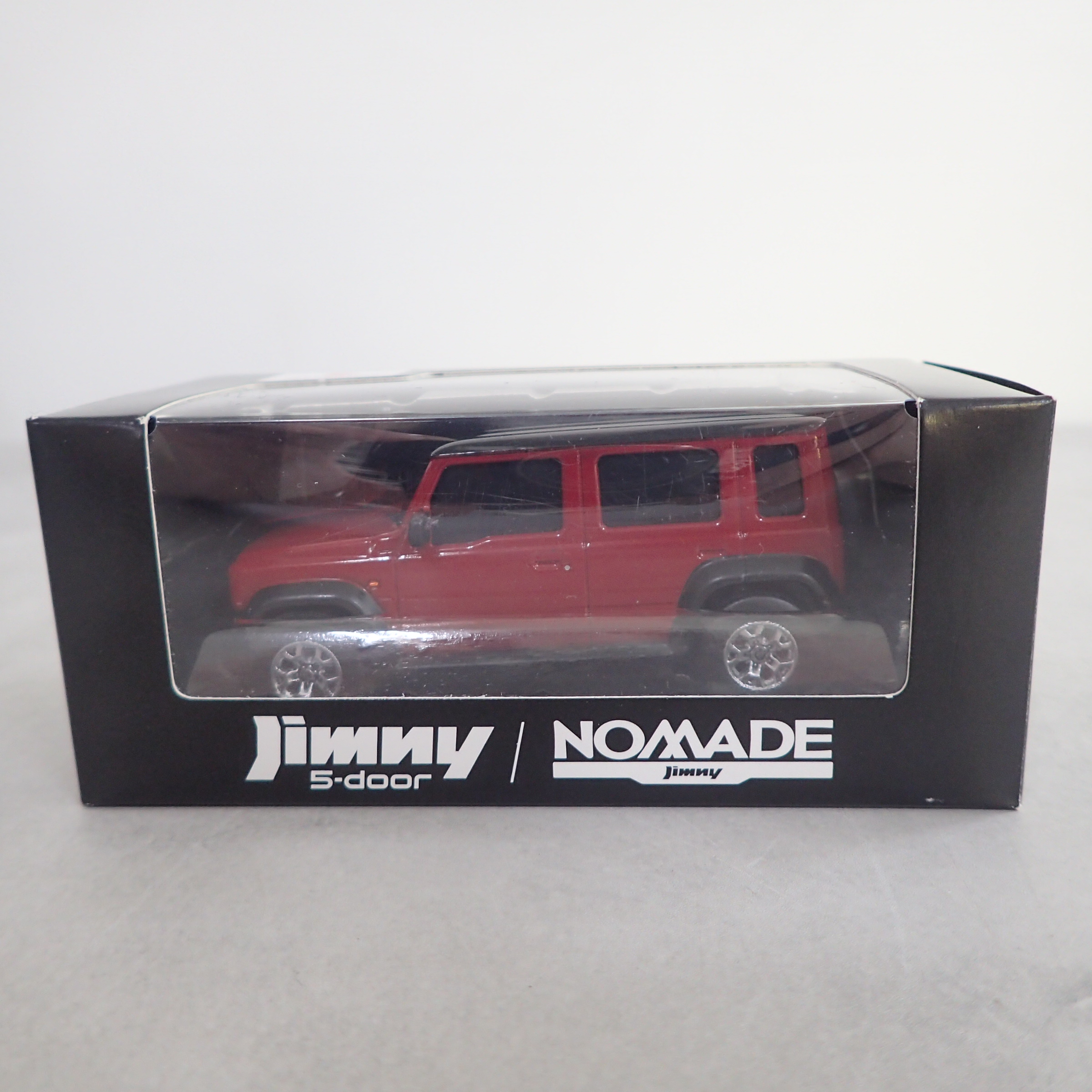 スズキ 1/43 ジムニー 5ドア/ノマド レッド プルバックミニチュアカー