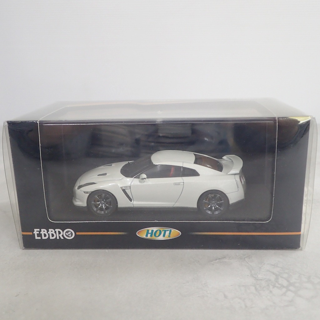 エブロ 1/43 日産 GT-R ブラックエディション ホワイト 44101