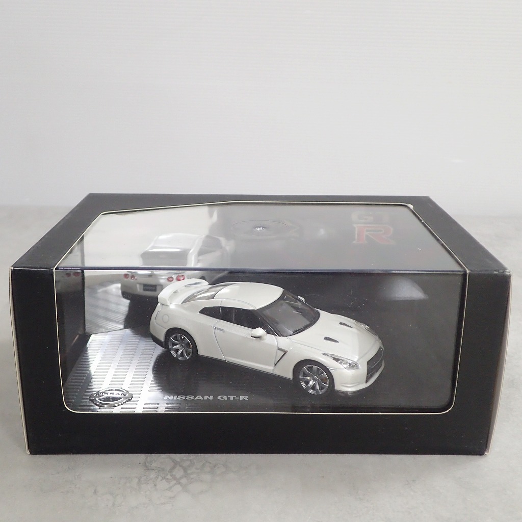 日産特注 1/43 NISSAN GT-R (R35 WHITE #QX1) KWAM002098