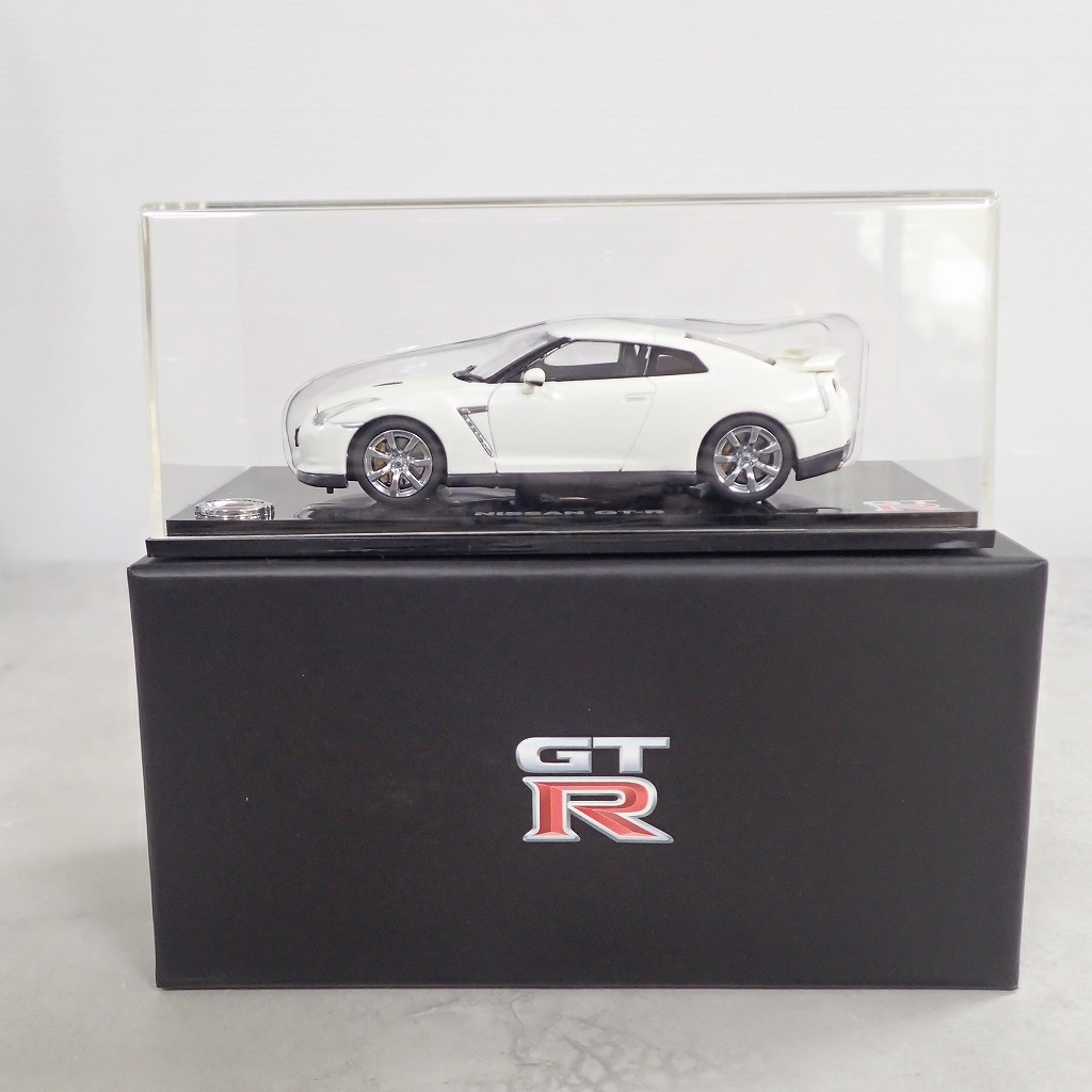 日産特注 1/43 NISSAN GT-R (R35)high White Pearl(#QX1) KWAM002098HI