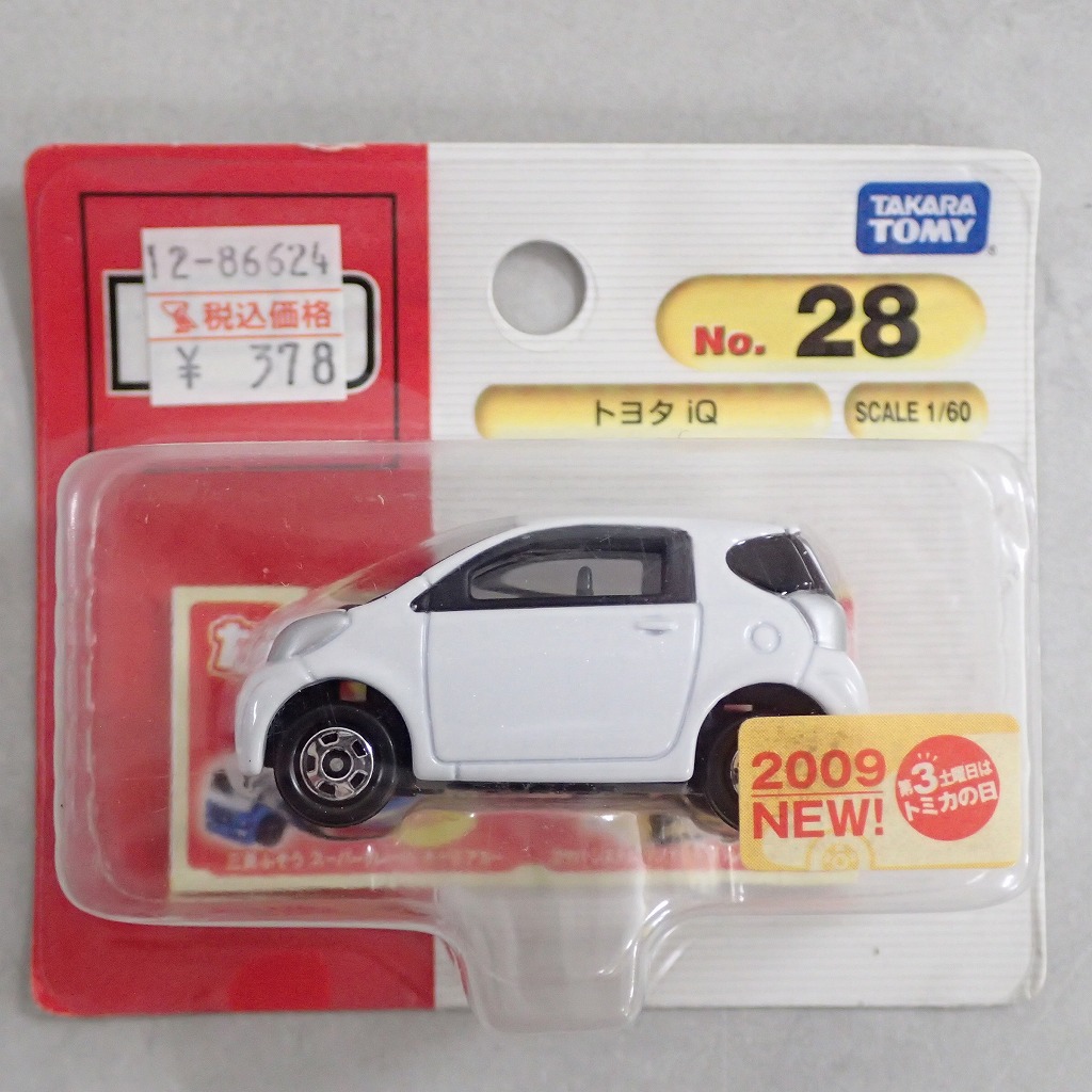 トミカ 28 トヨタ iQ 【未開封】