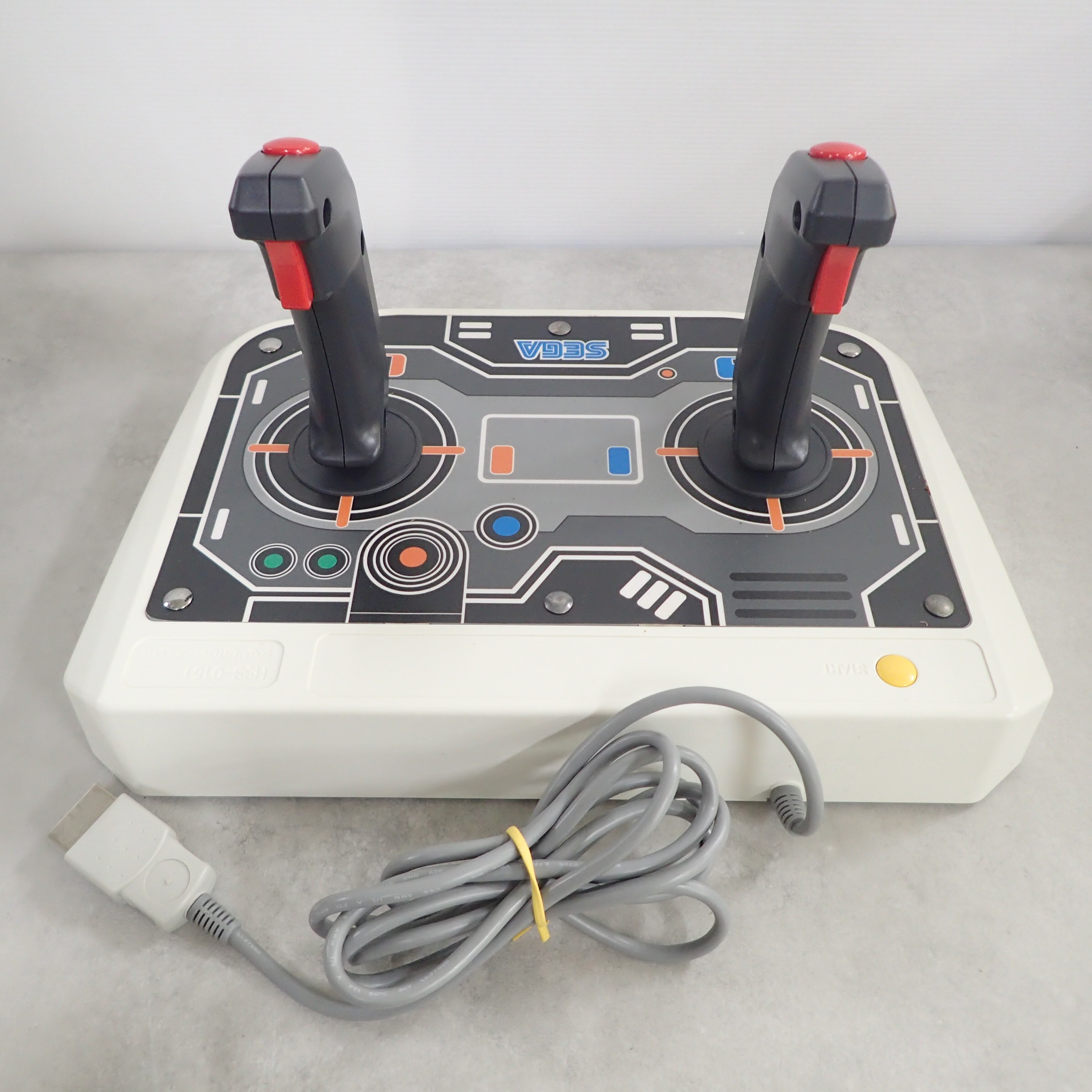 BEEP ゲームグッズ通販 / 【中古ハード】動作品 セガサターン ツイン