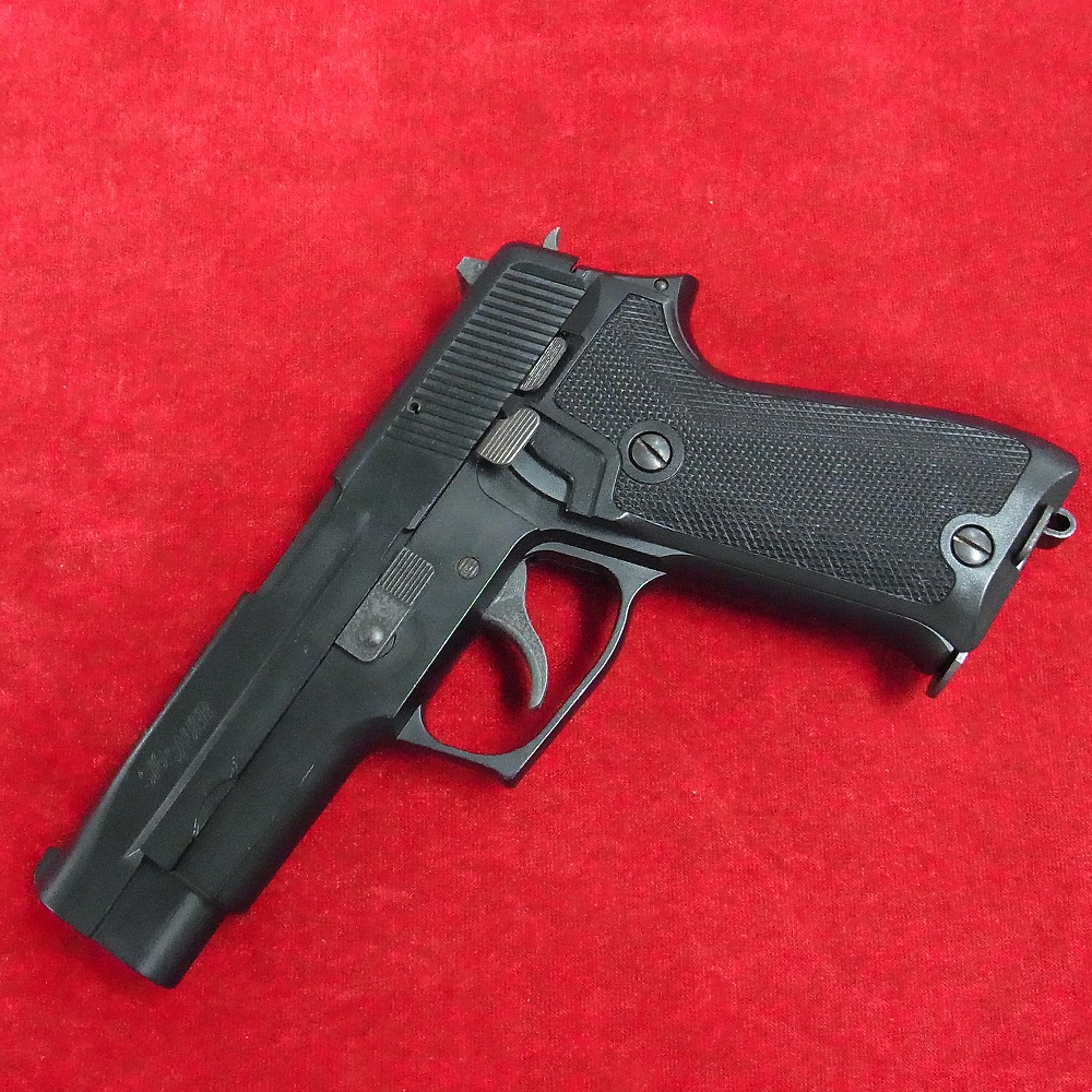 ■ MGC SIGP220 モデルガン