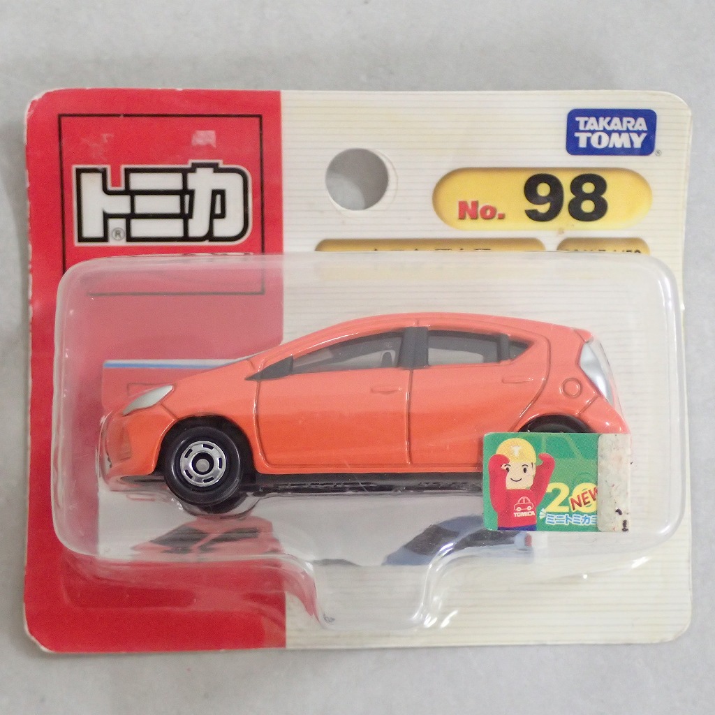 トミカ 98 トヨタ アクア【未開封】