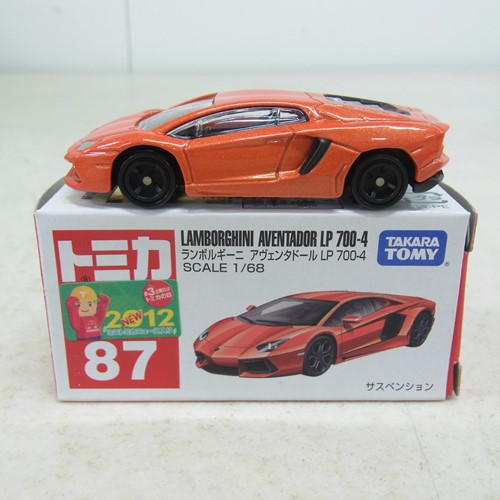 トミカ 87 ランボルギーニ アヴェンタドール LP700-4 ※外箱に店舗管理タグあり