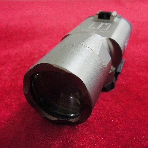 SUREFIRE シュアファイアタイプ X300 ULTRA X300U-A フラッシュライト