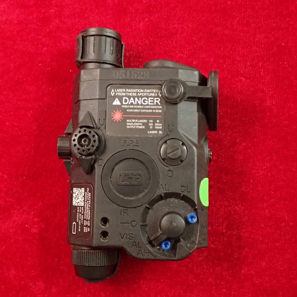 PEQ15 LA5 UHP タイプ フラッシュライト レーザーサイト