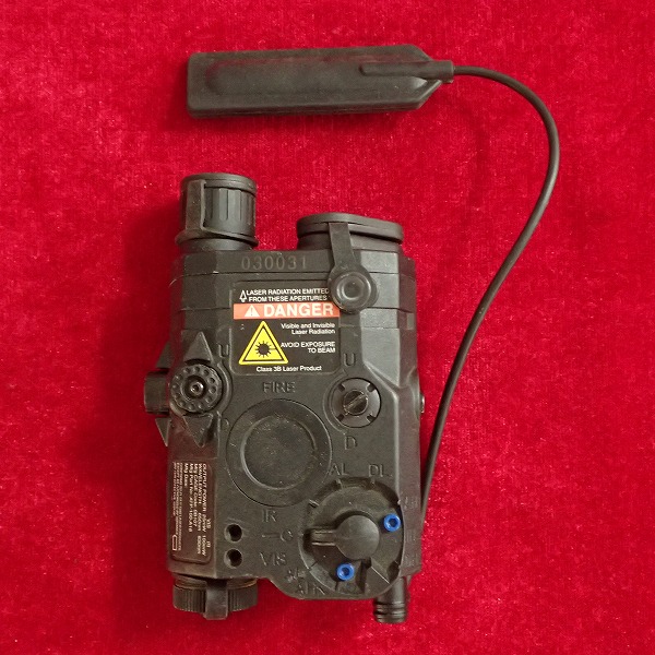 PEQ15 UHPタイプ ライト レーザー